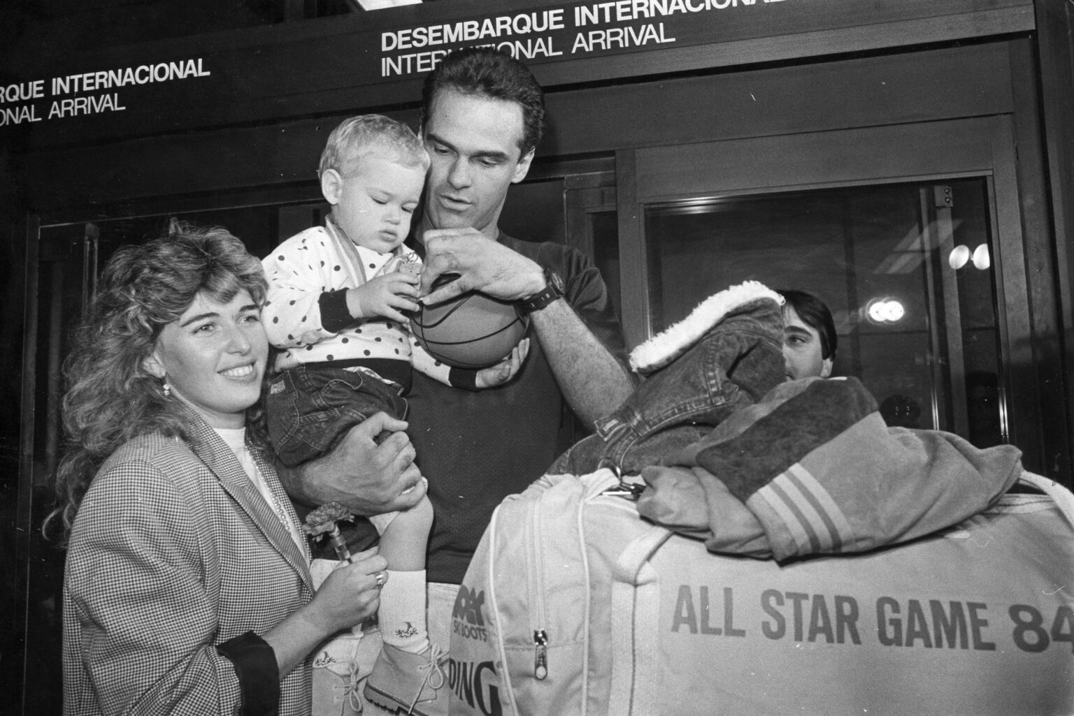 Lembranças de um Ícone: Oscar Schmidt e o Impacto na Memória do Basquete Brasileiro