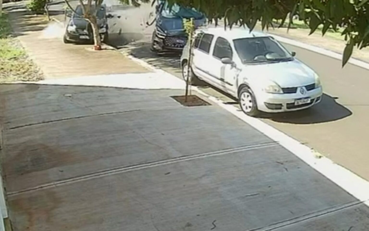 Motorista Distrai-se com Celular e Causa Acidente em Ribeirão Preto