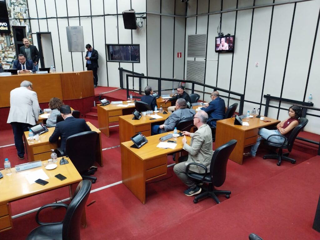 Mudanças no Governo e Desempenho Insatisfatório Marcam a Política em Ribeirão Preto Mudanças no Governo e Desempenho Insatisfatório Marcam a Política em Ribeirão Preto