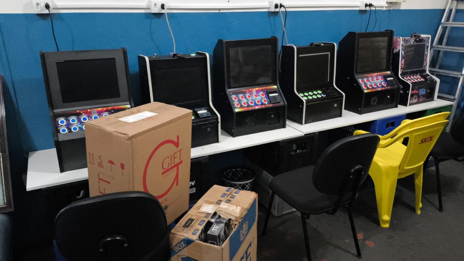 Operação policial em Birigui resulta em apreensão de máquinas de jogos de azar e cigarros contraband