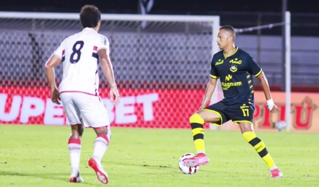 São Bernardo Conquista Vitória Tardia sobre o Botafogo-SP na Série B São Bernardo Conquista Vitória Tardia sobre o Botafogo-SP na Série B