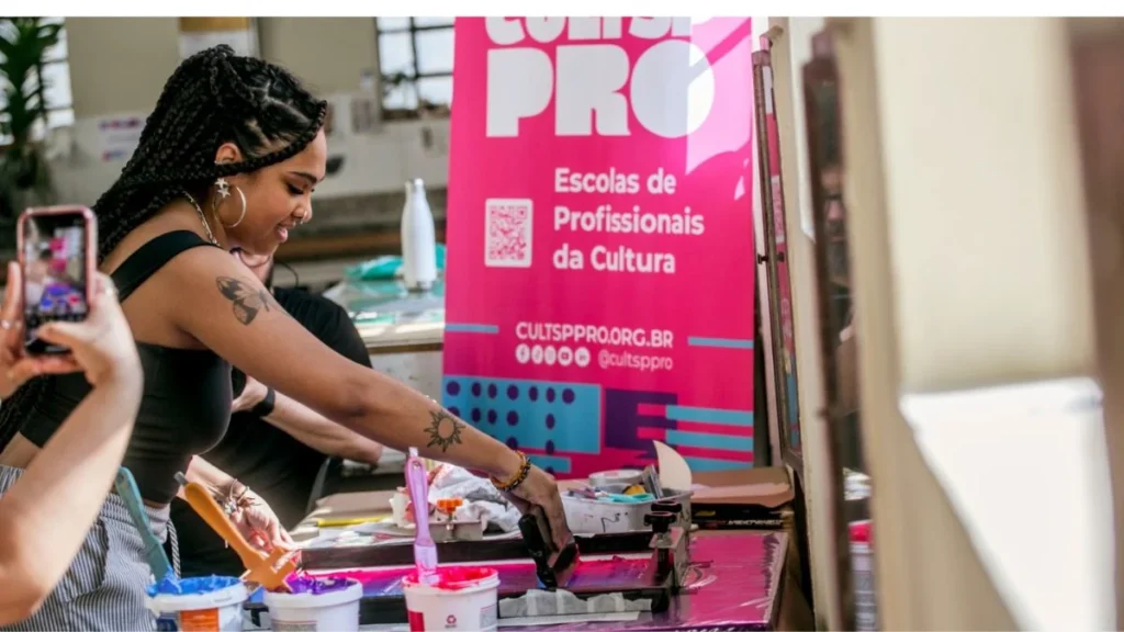 São Paulo Oferece Mil Vagas em Cursos Gratuitos de Cultura
