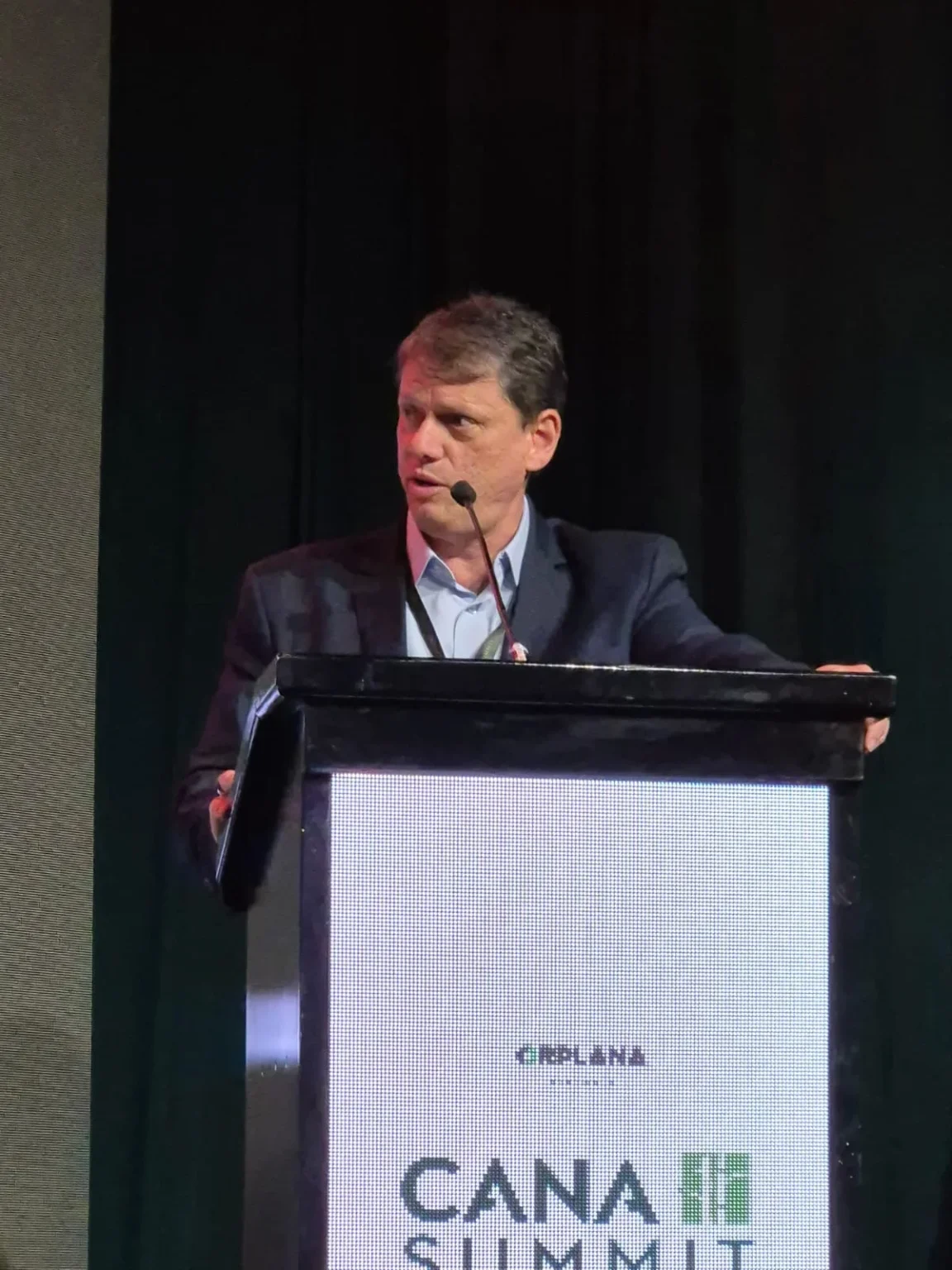 Tarcísio Defende Avanço do Etanol para Enfrentar Crises do Petróleo