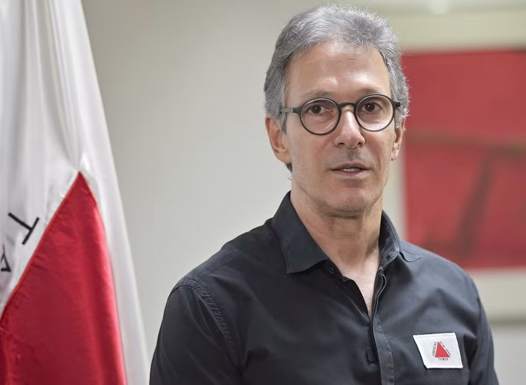 Zema Critica STF e Alfineta Gilmar Mendes em Fórum Agrícola