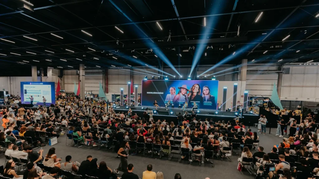Economia Criativa em São Paulo: Influent Summit 2026 Reúne 10 Mil Pessoas e Debates Essenciais