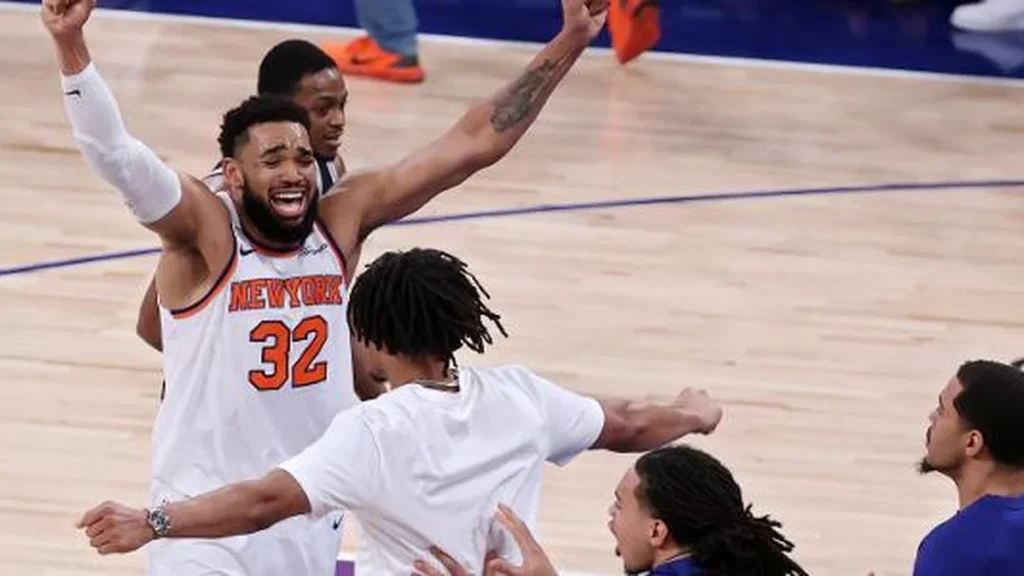 Knicks fazem virada histórica, vencem Spurs por 3 a 1 e ficam a um passo do título da NBA