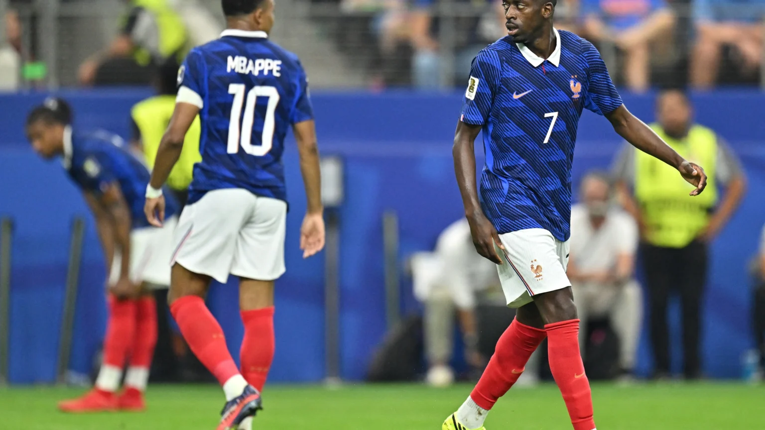 França x Inglaterra: duelo pela honra, artilharia de Mbappé e adeus de Deschamps França x Inglaterra: duelo pela honra, artilharia de Mbappé e adeus de Deschamps