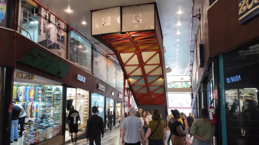 Guia Completo da Galeria do Rock: História, Atrações e Dicas de Visita Guia Completo da Galeria do Rock: História, Atrações e Dicas de Visita