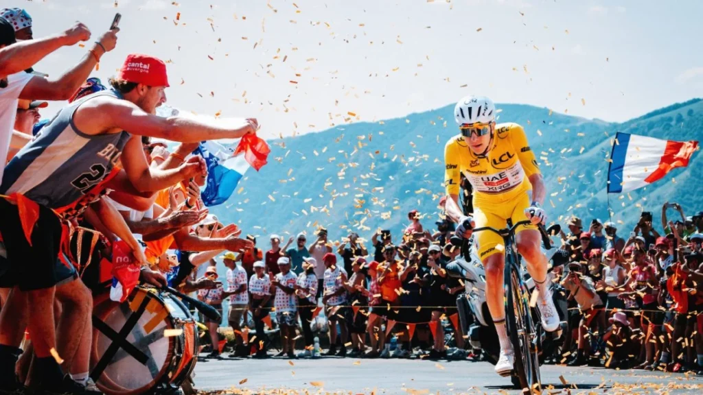 Pogačar Enfrenta Vaias e Transforma Pressão em Força no Tour de France Pogačar Enfrenta Vaias e Transforma Pressão em Força no Tour de France