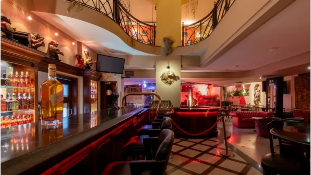 Bahamas Club: Ícone da Noite de São Paulo Encerra Atividades Após 30 Anos