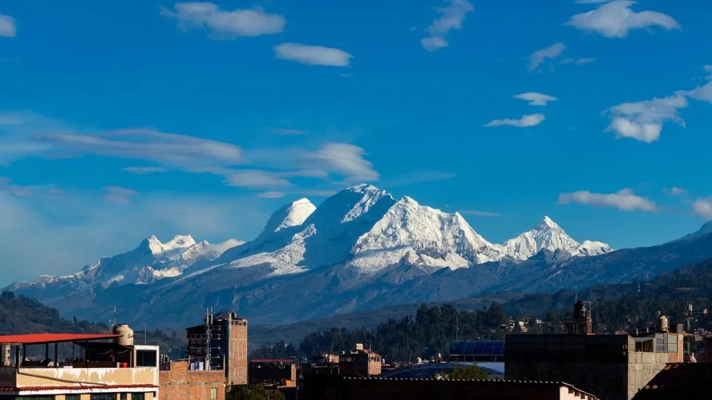 Alpinistas desaparecidos no Huascarán: os desafios e riscos crescentes da escalada no pico mais alto