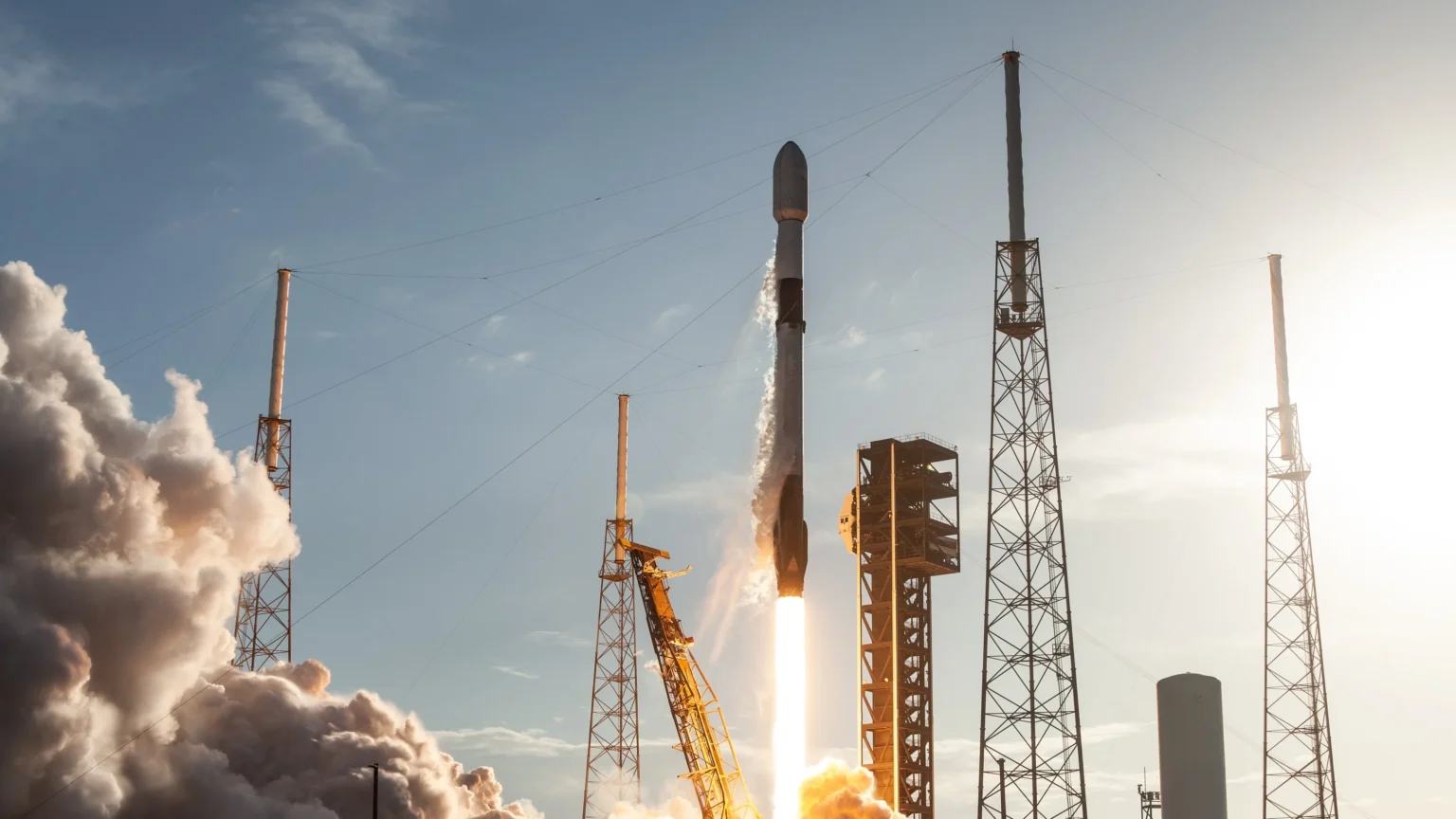 SpaceX prepara 13º voo da Starship com satélites Starlink e ajustes após falhas